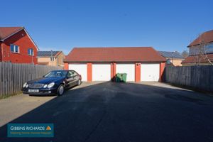 Garage/Parking- click for photo gallery